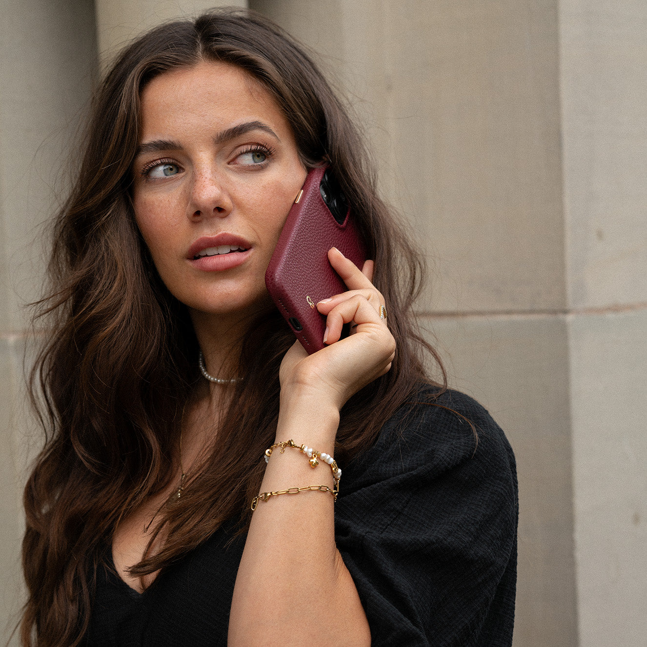 Veganes Cherry Red iPhone Case – Stilvoller und schützender Handyhülle, perfekt kombinierbar mit anderen Produkten aus unserem Shop